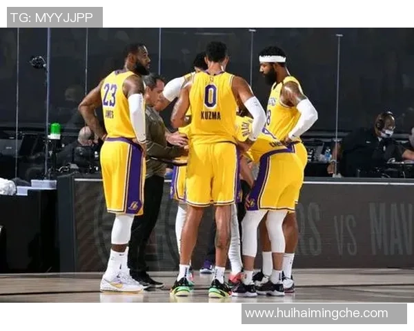 湖人骑士对决回顾：经典时刻与精彩表现的全面分析与总结